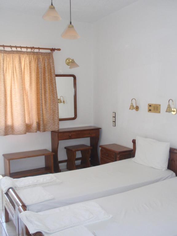 Fevro Hotel Agia Galini Habitación foto