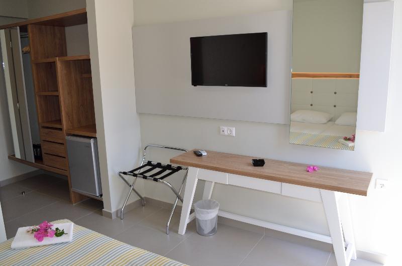 Fevro Hotel Agia Galini Exterior foto